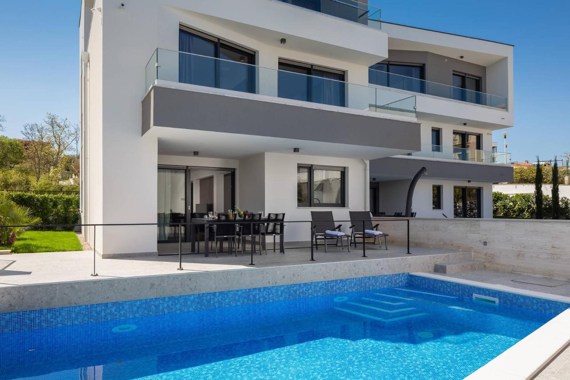 Hadrie Luxury And Rova Apartma *