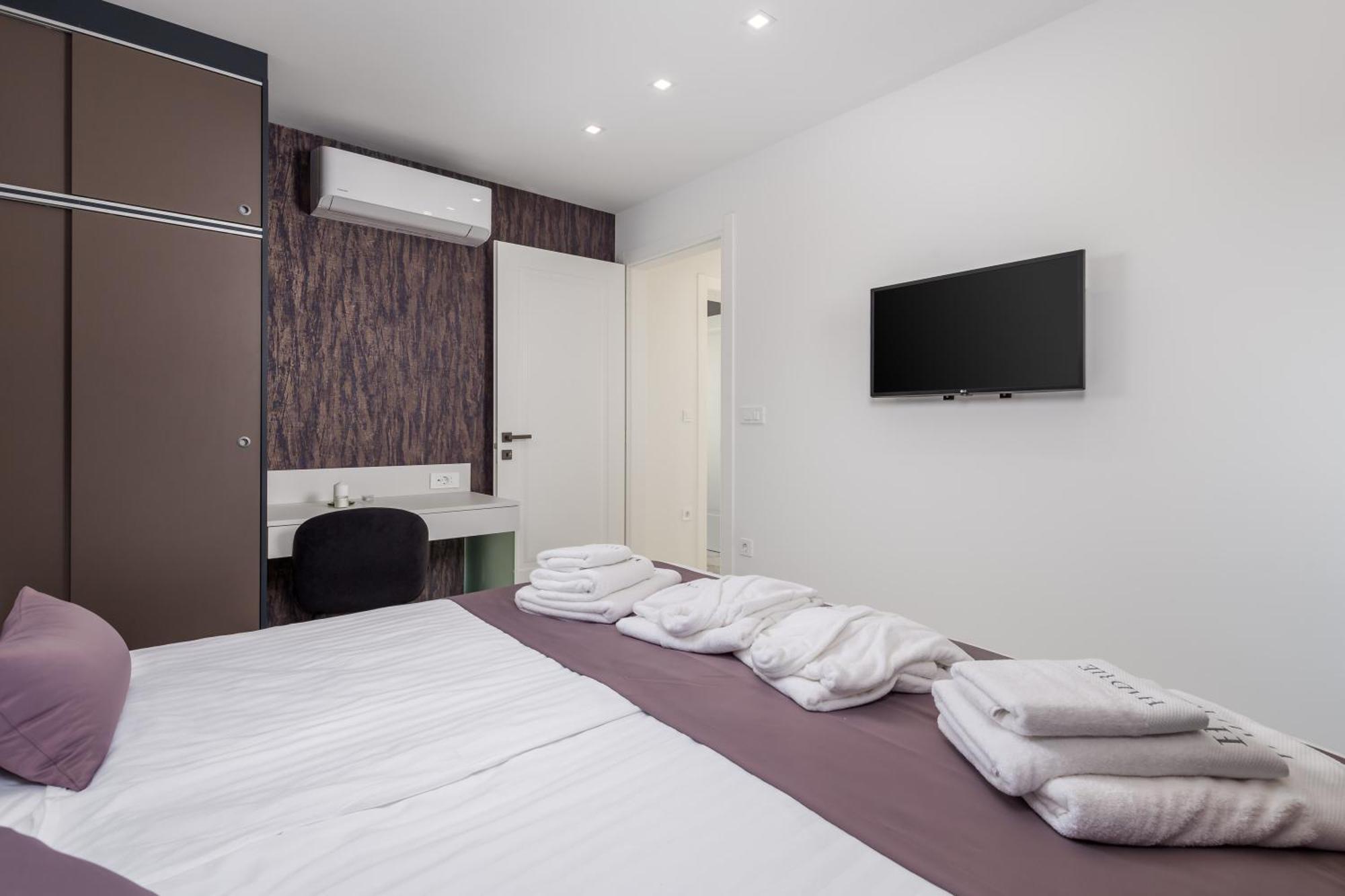 Hadrie Luxury And Rova Apartma