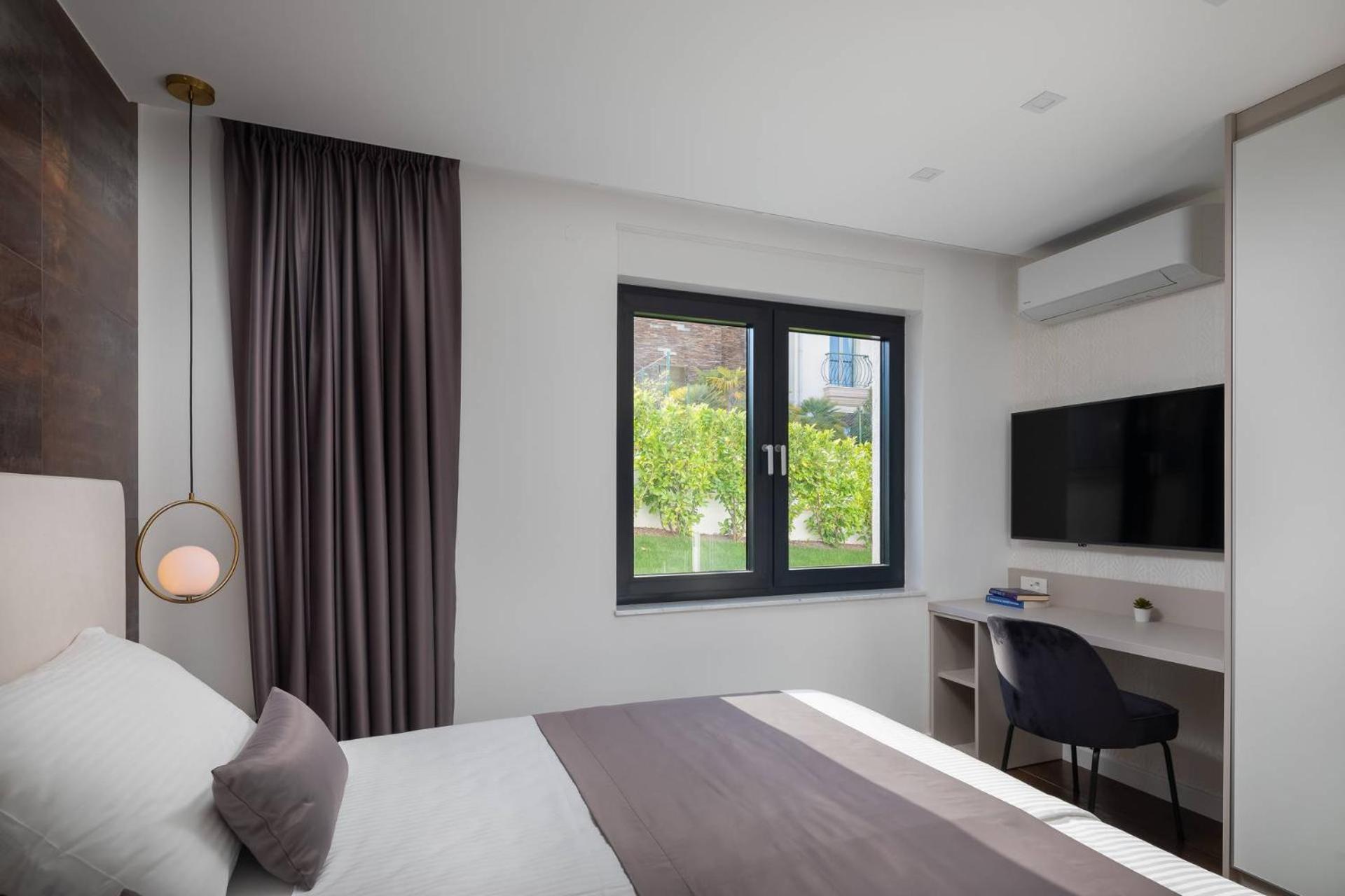 Hadrie Luxury And Rova Apartma